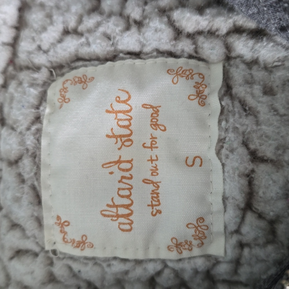 Altar'd State Charcoal Sherpa Quarter Zip Pullover Sz. S - Picture 2 of 5